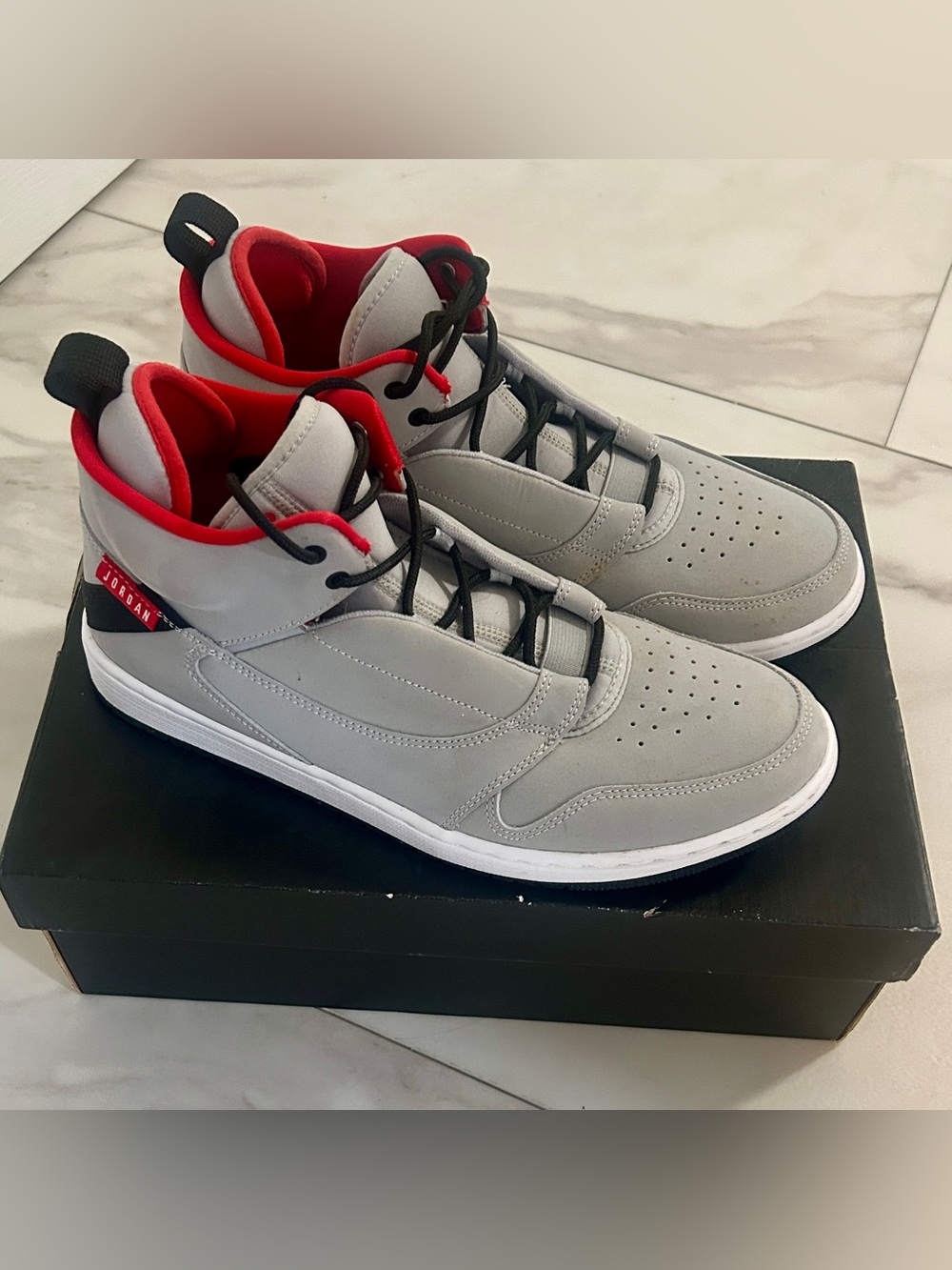 Nike Air Jordan Fadeway Sneakers in Wolf Grey • Men’s Size 9.5